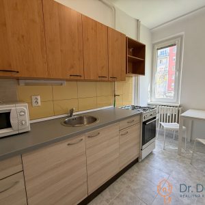 NA PRENÁJOM ZARIADENÝ 2-IZBOVÝ BYT, KOMPLETNÁ REKONŠTRUKCIA, SKLENÁROVA ULICA, BRATISLAVA - RUŽINOV